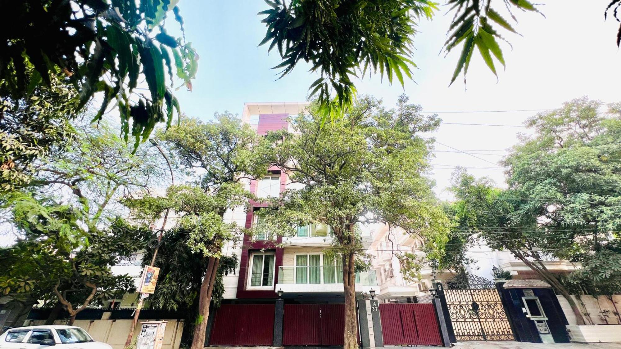 Hotel Olive Serviced - New Friends Colony New Delhi
